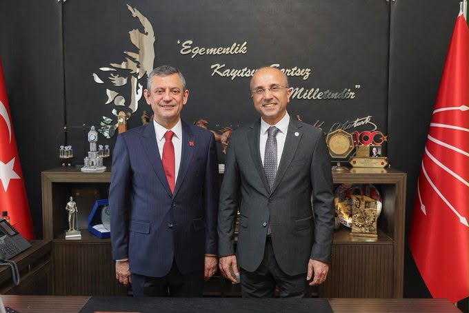 CHP’den İstifa Eden Aşkın Genç: “Ülkemizin Geleceği İçin Yeni Bir Yola Çıkıyoruz”