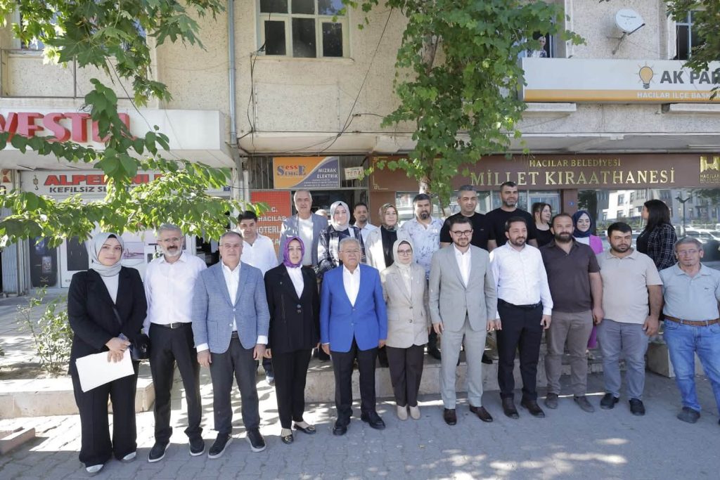 Başkan Büyükkılıç’tan Hacılar’da yoğun ziyaret trafiği