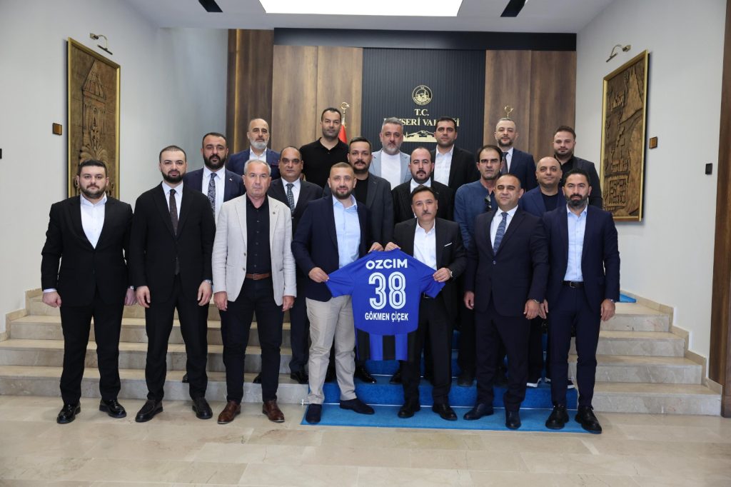Açıkalın Erciyes 38 FK yönetiminden Vali Gökmen Çiçek’e ziyaret