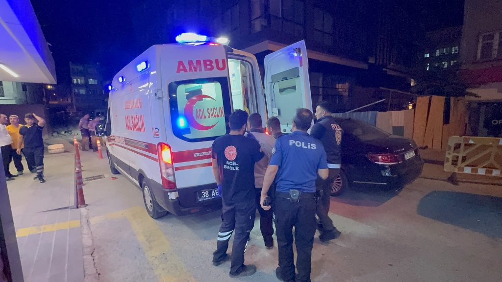 Kayseri’de taşlı ve yumruklu kavga: 2 yaralı