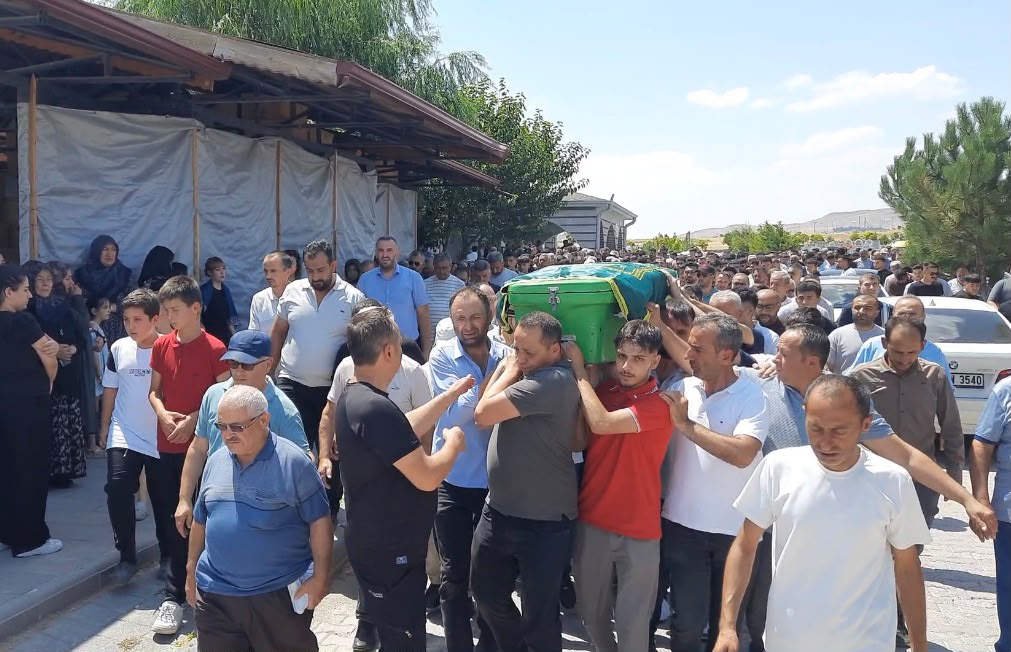 Antalya’da denizde boğulan Uğur Kaan, Kayseri’de toprağa verildi