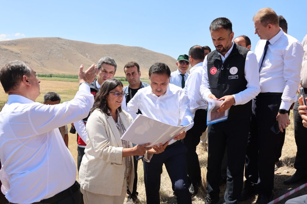 Vali Çiçek’ten Eğriköy Höyük Kazı Alanı’na ziyaret