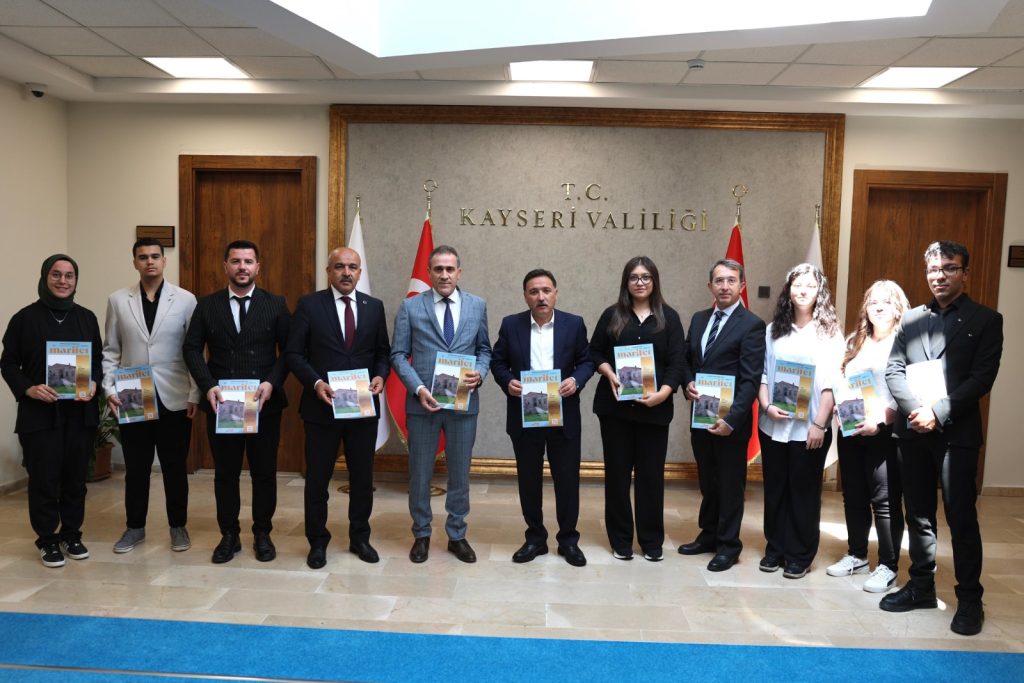 Vali Çiçek, Talas Marifet Mektebi öğrencilerini kabul etti