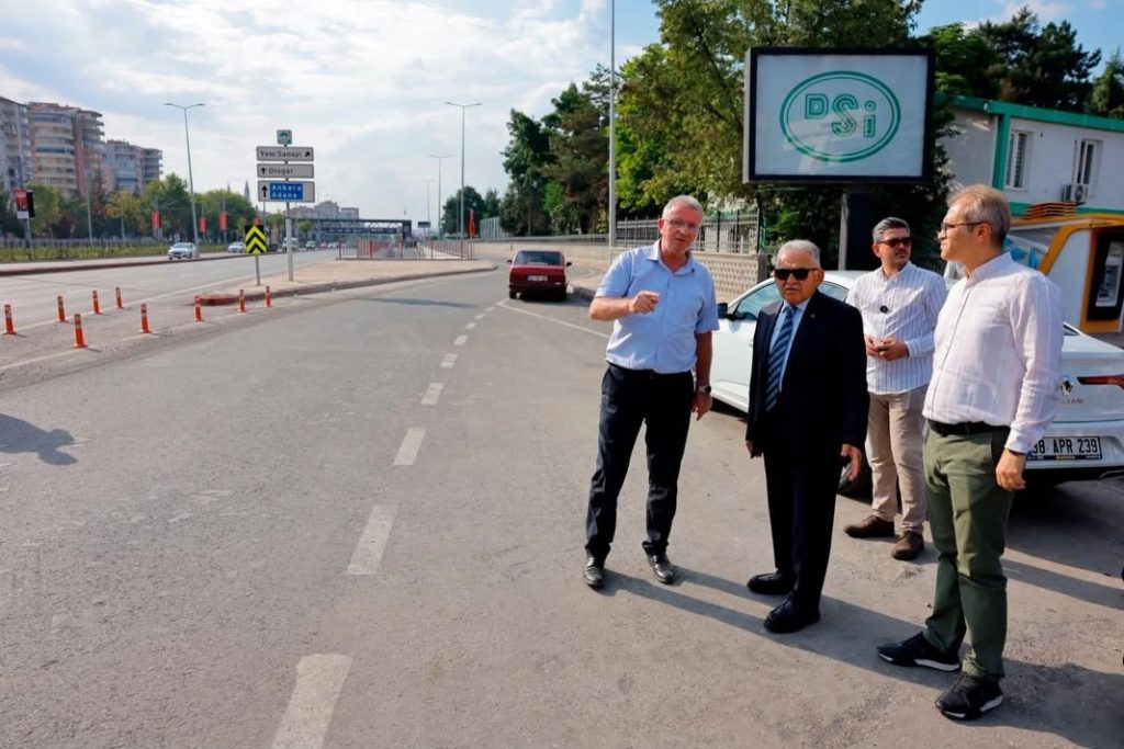 Başkan Büyükkılıç, tamamlanan DSİ-Yeni Sanayi Alt Geçitleri Projesi’ni yerinde inceledi