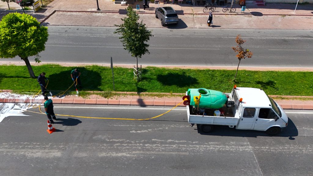 Büyükşehir’den yeşil alanlarda hastalık ve zararlılara karşı etkin mücadele