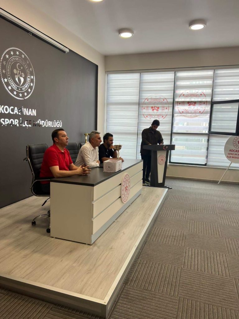 Süper Amatör ve 1. Amatör Lig takımlarının antrenman sahaları kura ile belirlendi